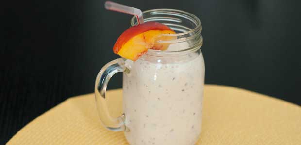 Recipe: Quick and Easy Peach Greek Yogurt Smoothie